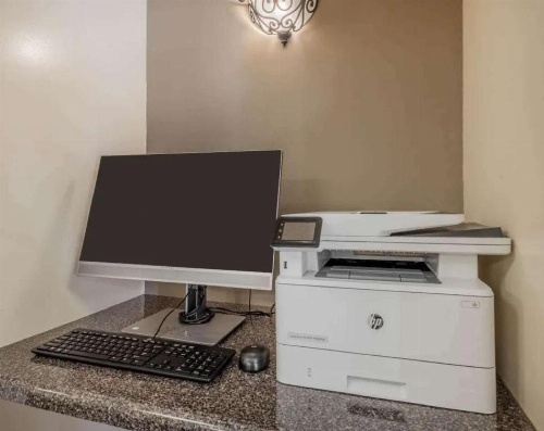 Sonesta Simply Suites Chicago Waukegan image 19